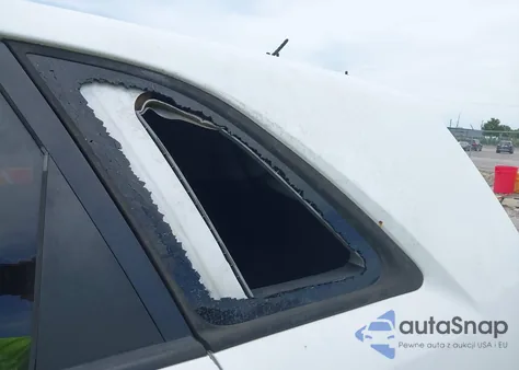 2011 Kia Sorento Lx z USA, uszkodzony, nr VIN 5XYKT4A14BG125773